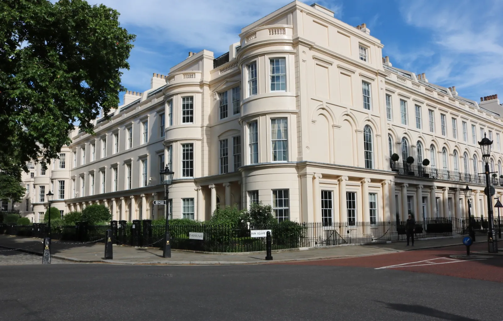 The neoclassical terraces of Park Square, at the southern entrance to Regent’s Park
