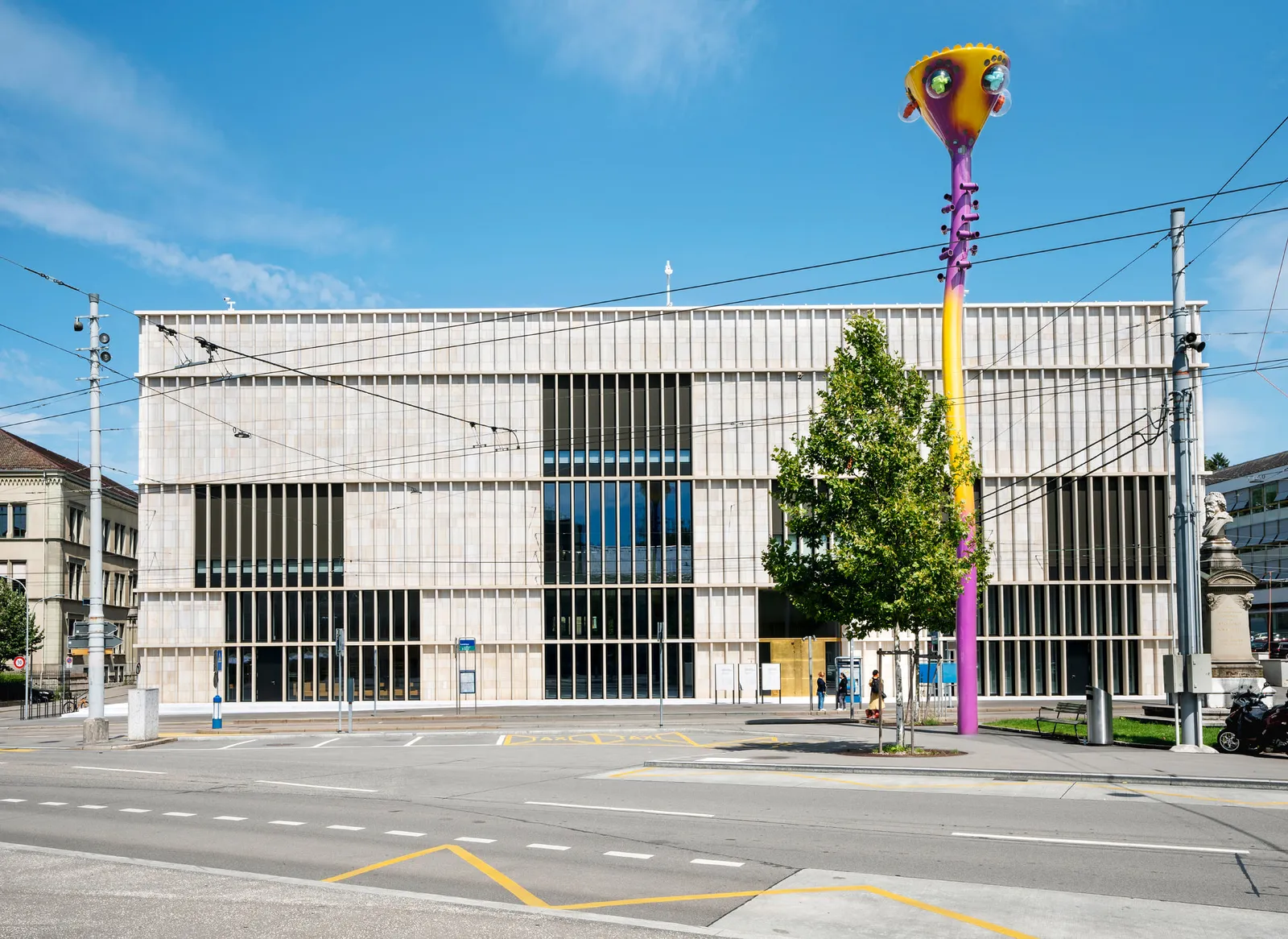 The Kunsthaus Zürich’s Chipperfield building on Heimplatz, a pale stone facade with vertical fins