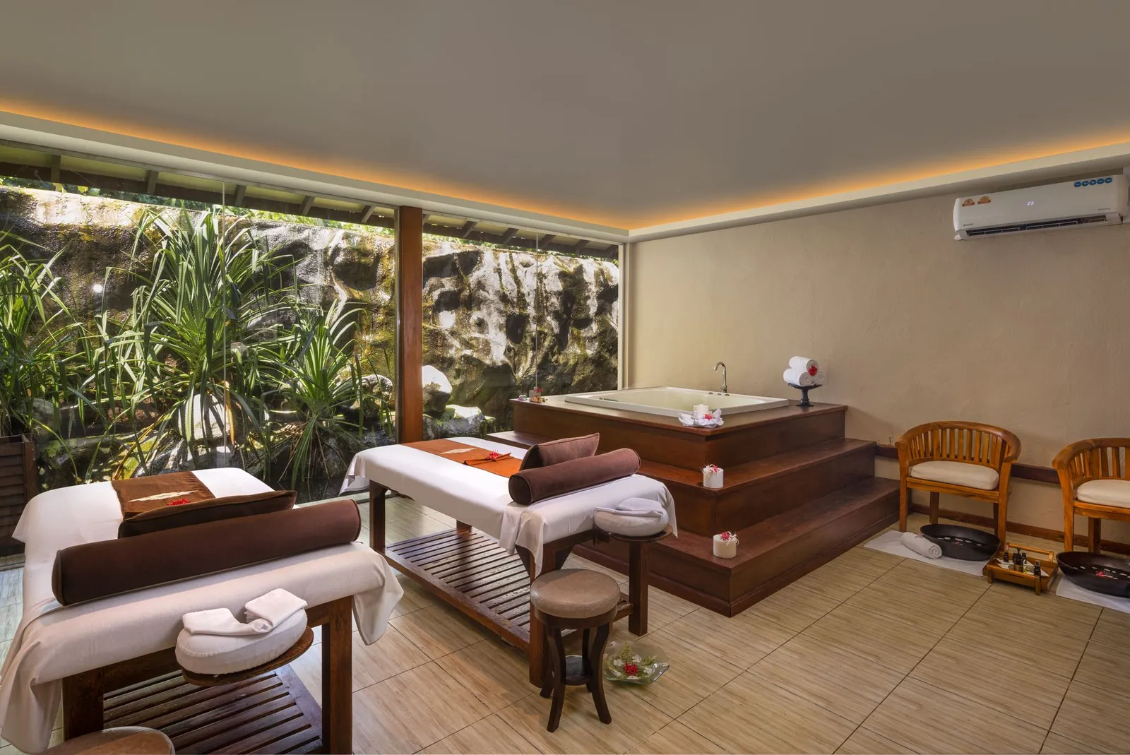 The Mandara Spa’s double room with 2 treatment beds