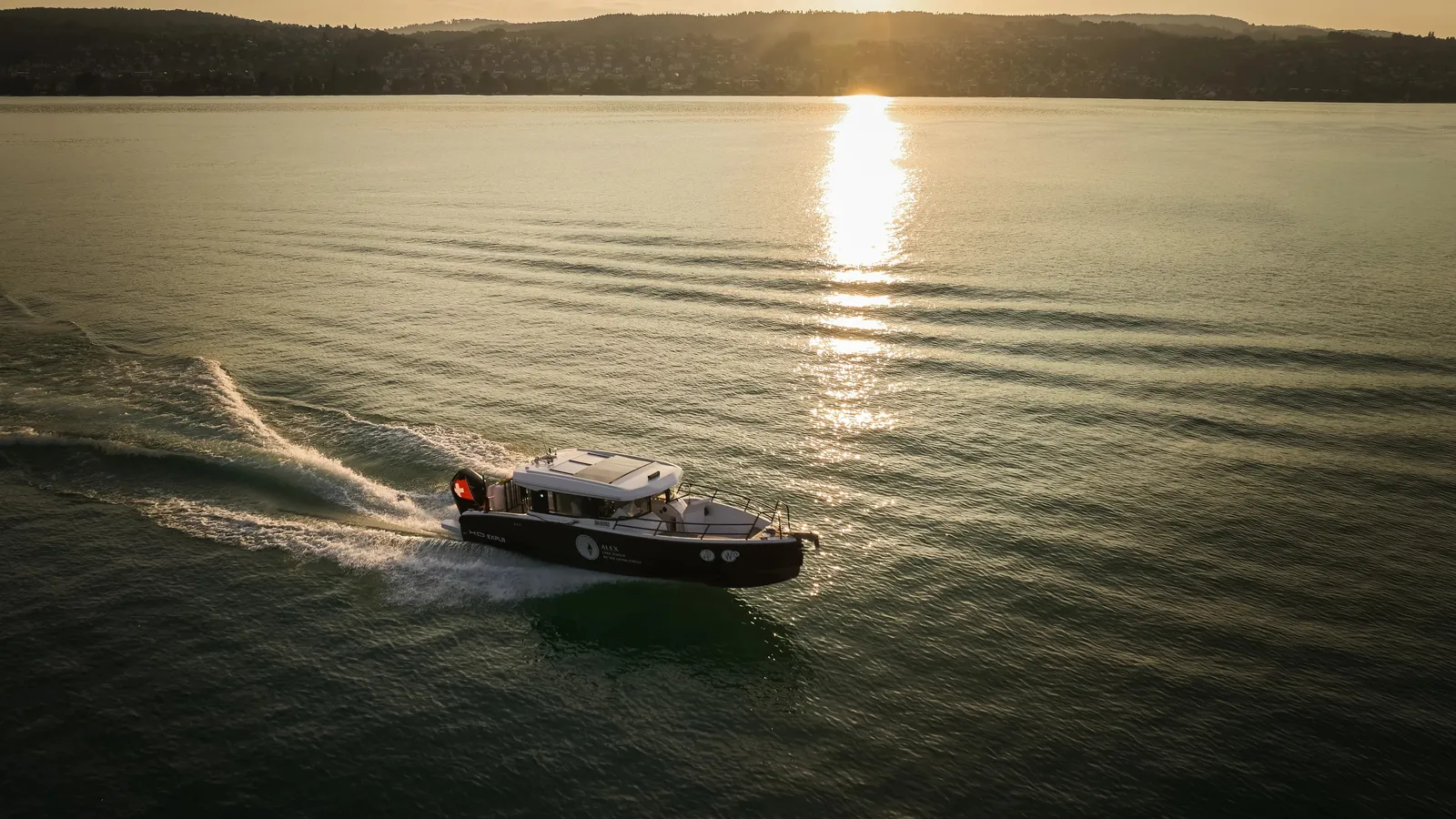 L’Alex Boat al tramonto