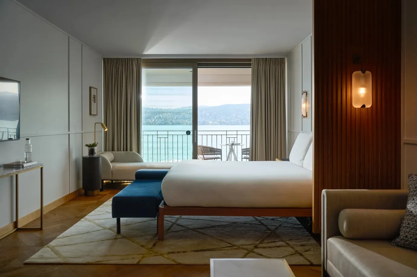 Lakeview Deluxe Studio with Balcony