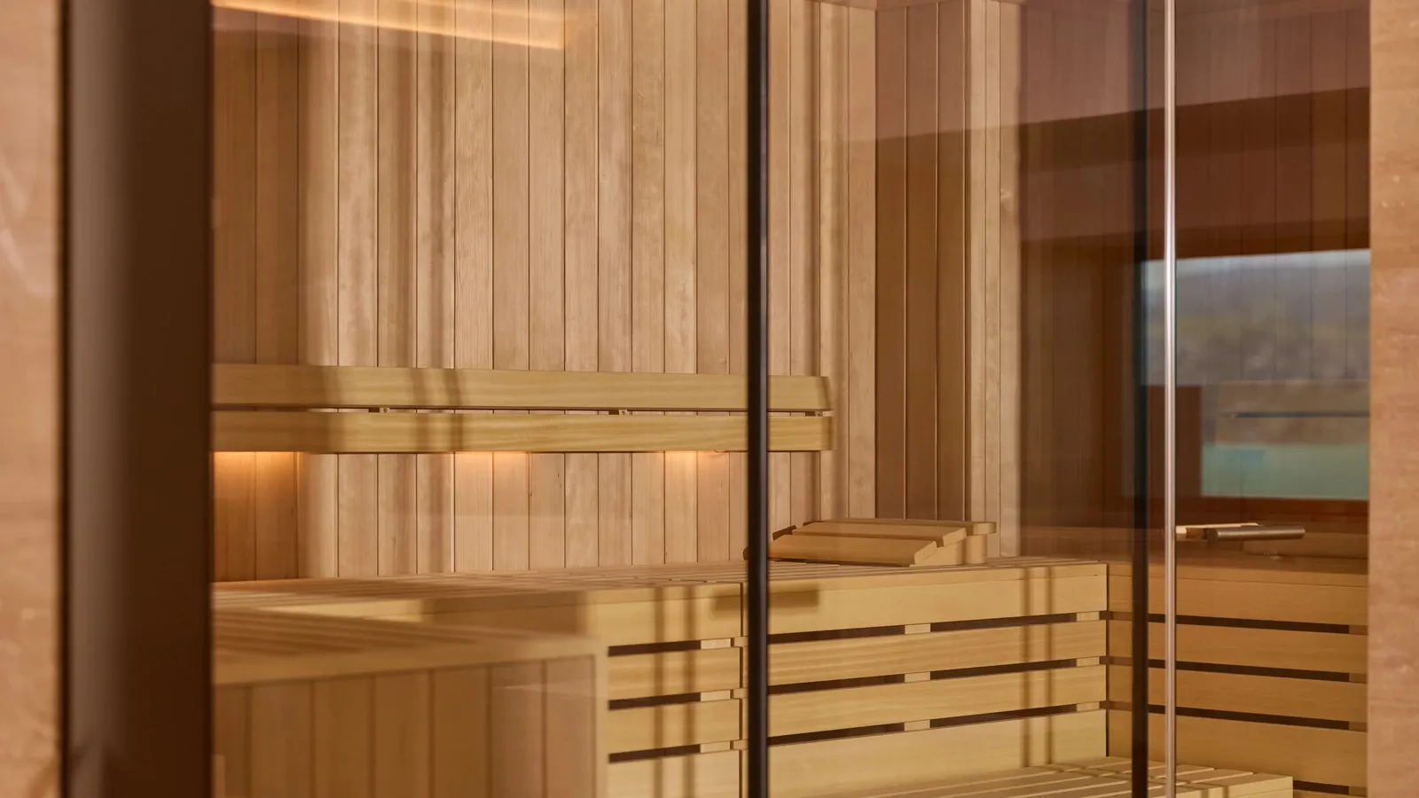 The wood and glass sanarium