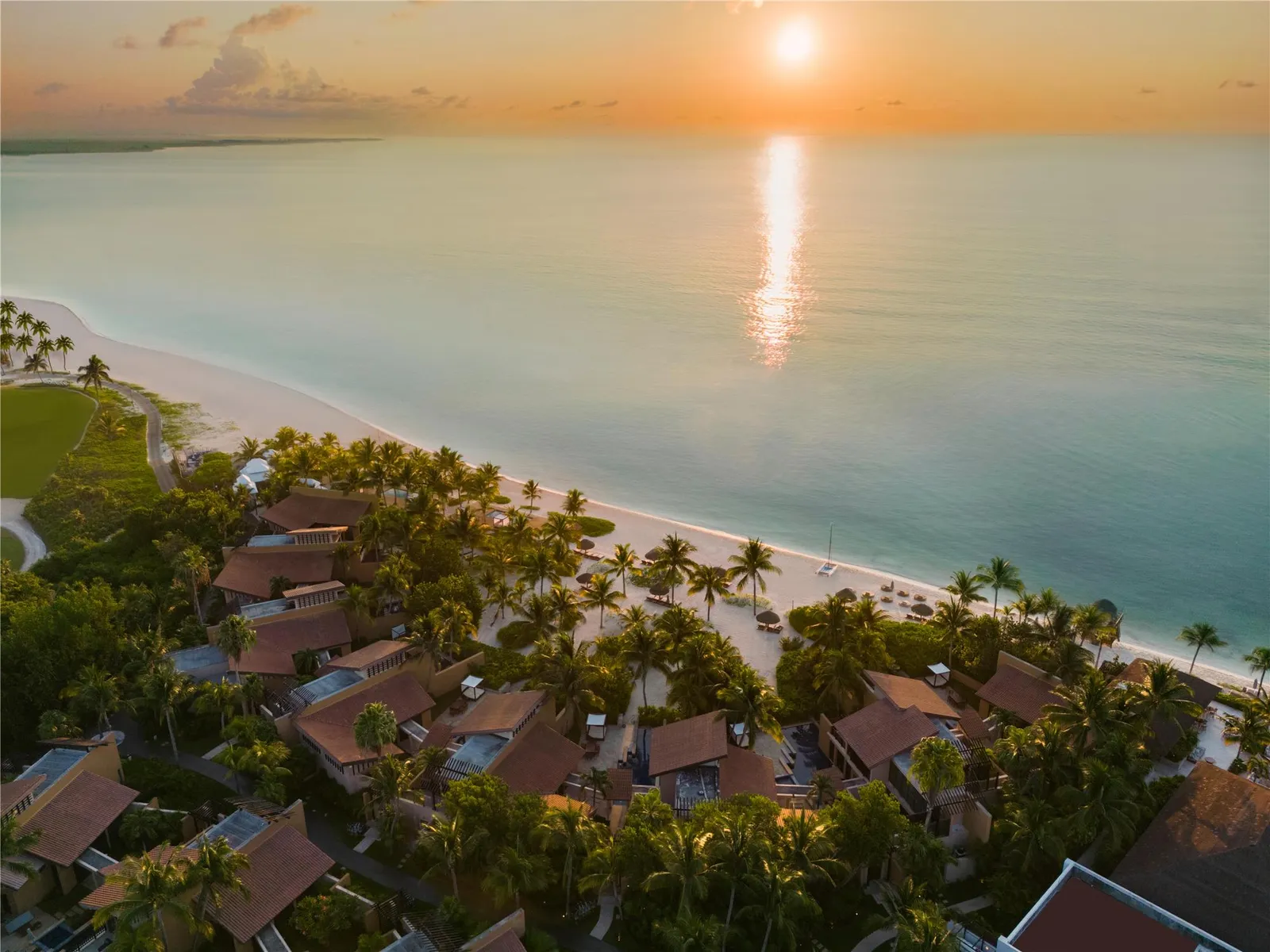 Banyan Tree Mayakoba’s villas and beach from above