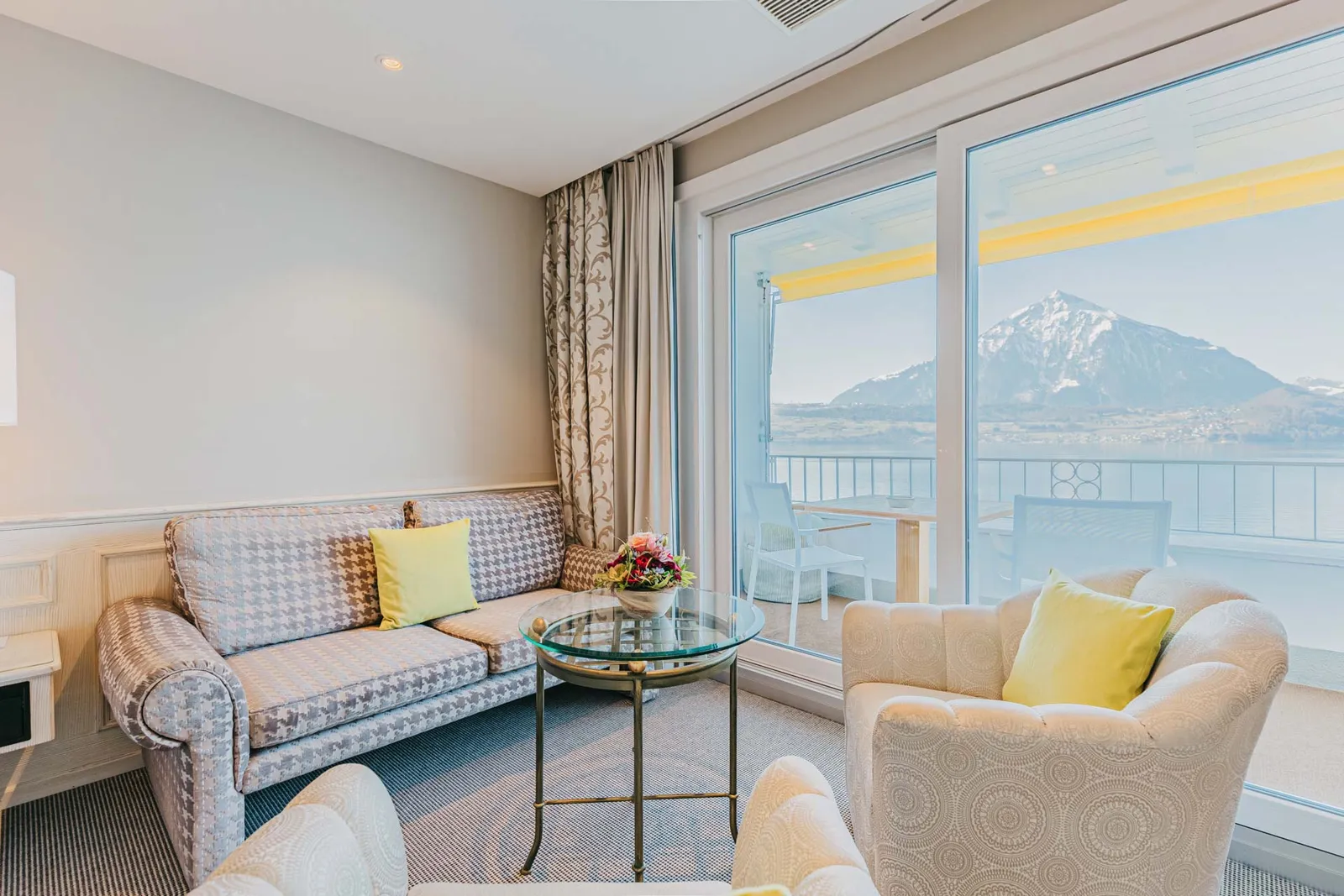 Spiez Deluxe Room — BEATUS