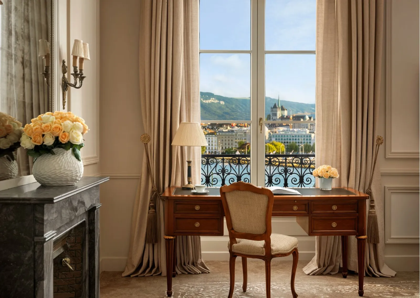 A Junior Suite Lake View desk facing the lake