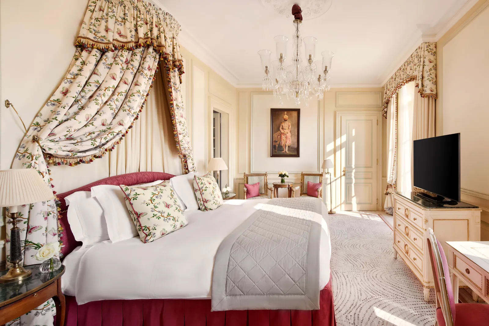 The Maharadja Suite bedroom, with its canopy