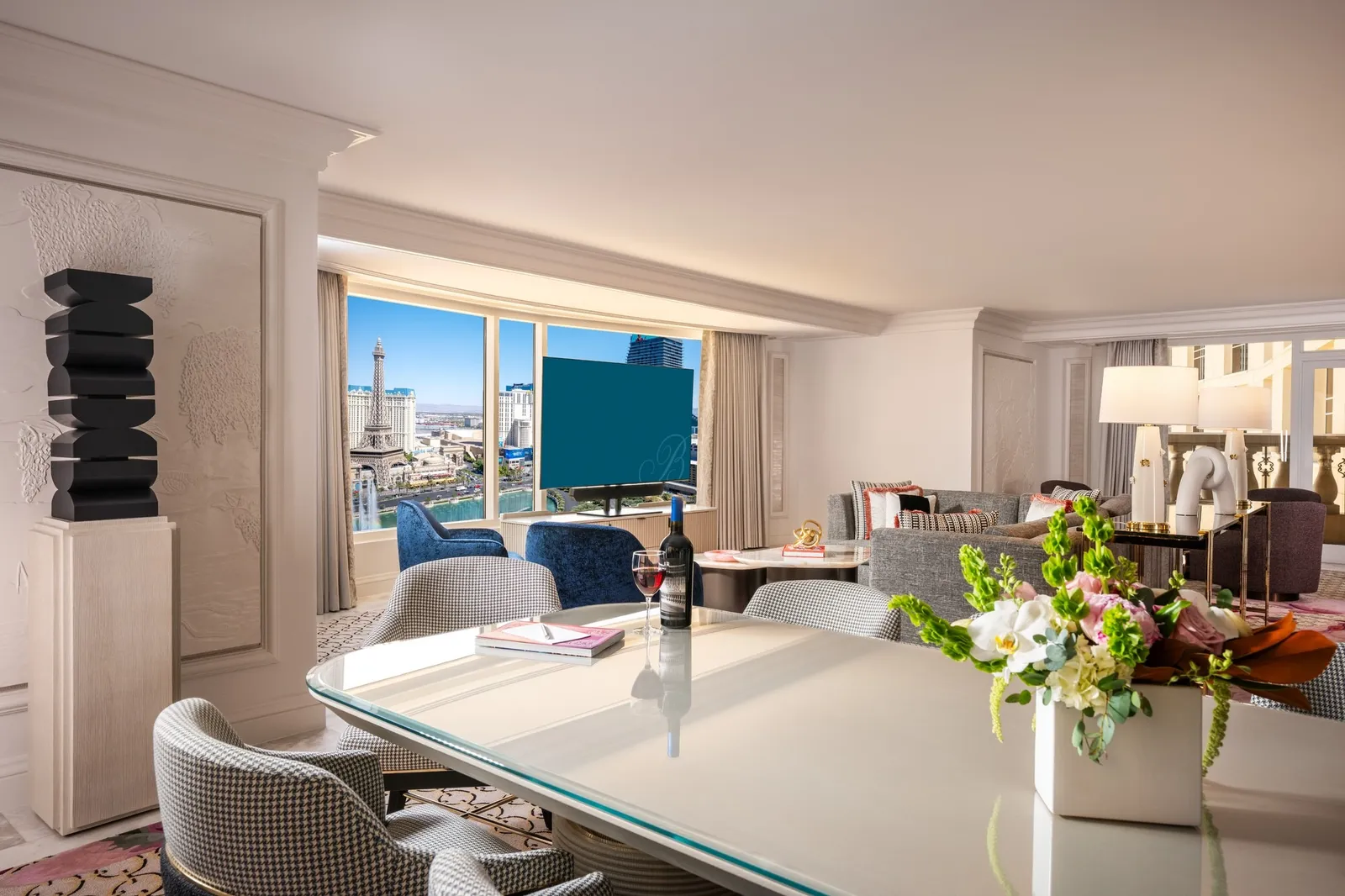 One Bedroom Lakeview Suite