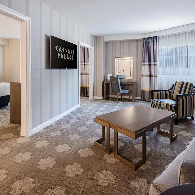 Julius Premium Studio Suite | 1 King
