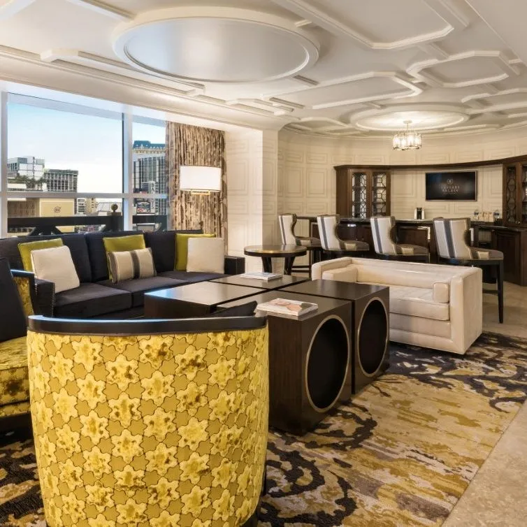 Julius Premium Suite | 1 King