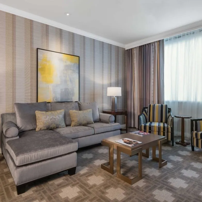 Julius Signature Level Executive Suite | 1 King