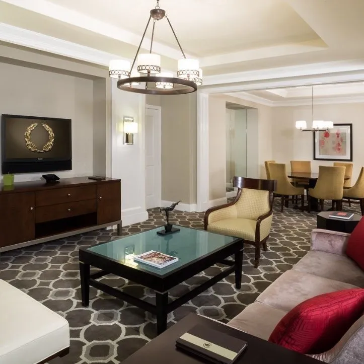 Octavius Premium Suite | 1 King