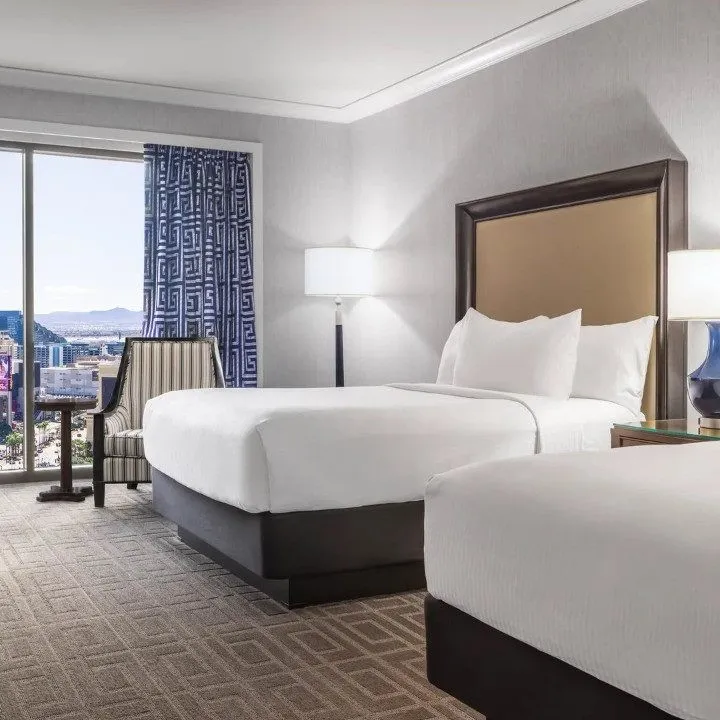 Palace Premium Studio Suite | 2 Queens | Non-Smoking