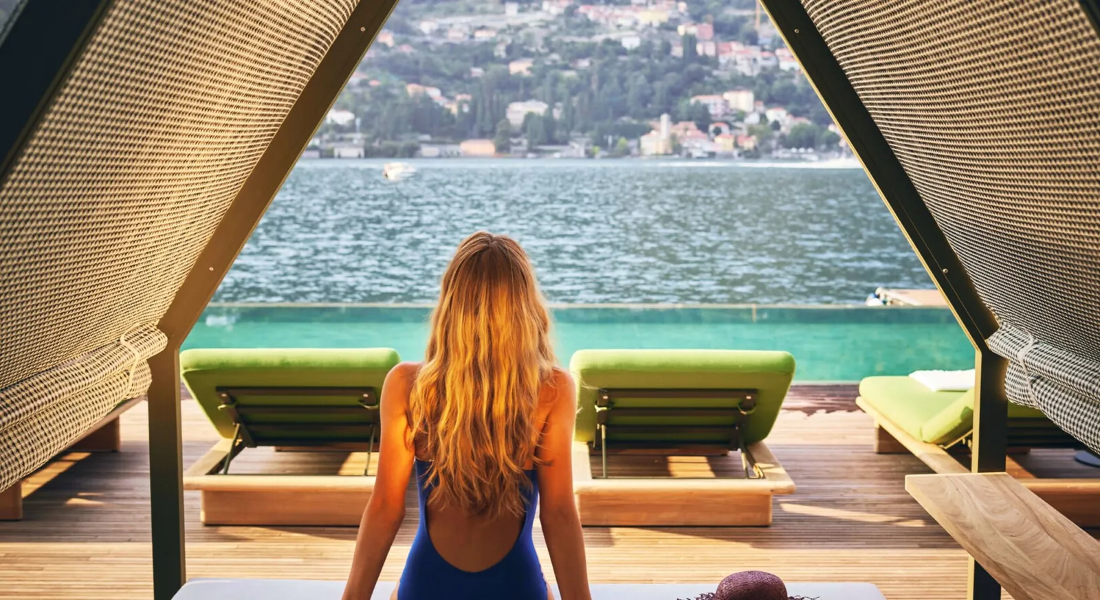 La terrazza della spa de Il Sereno affacciata sul Lago di Como.