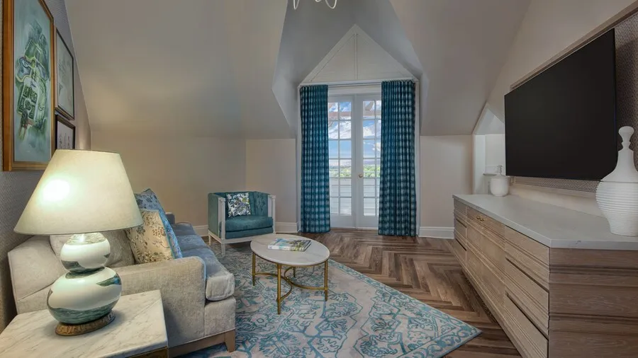 1 Bedroom Suite - Club Level · official Disney photograph