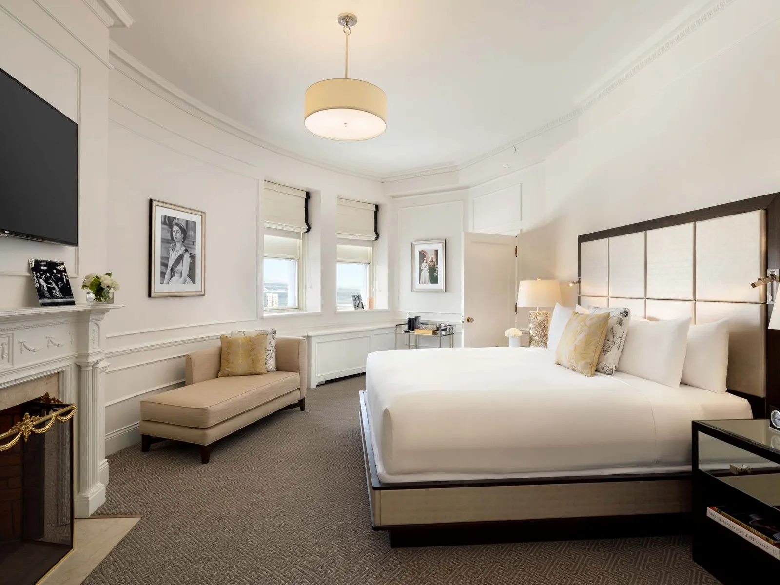 Elizabeth II Suite