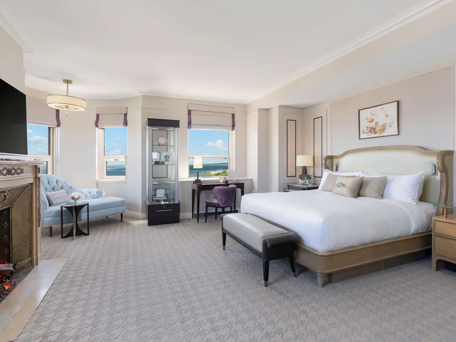 Fairmont Gold Signature Suite