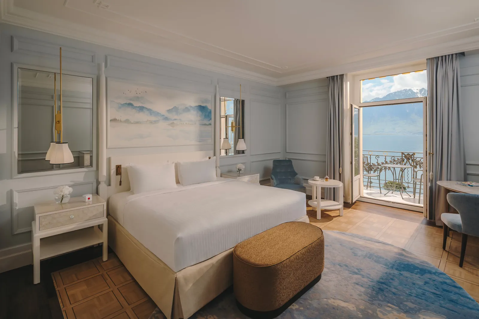Deluxe Lake View King · Fairmont Le Montreux Palace