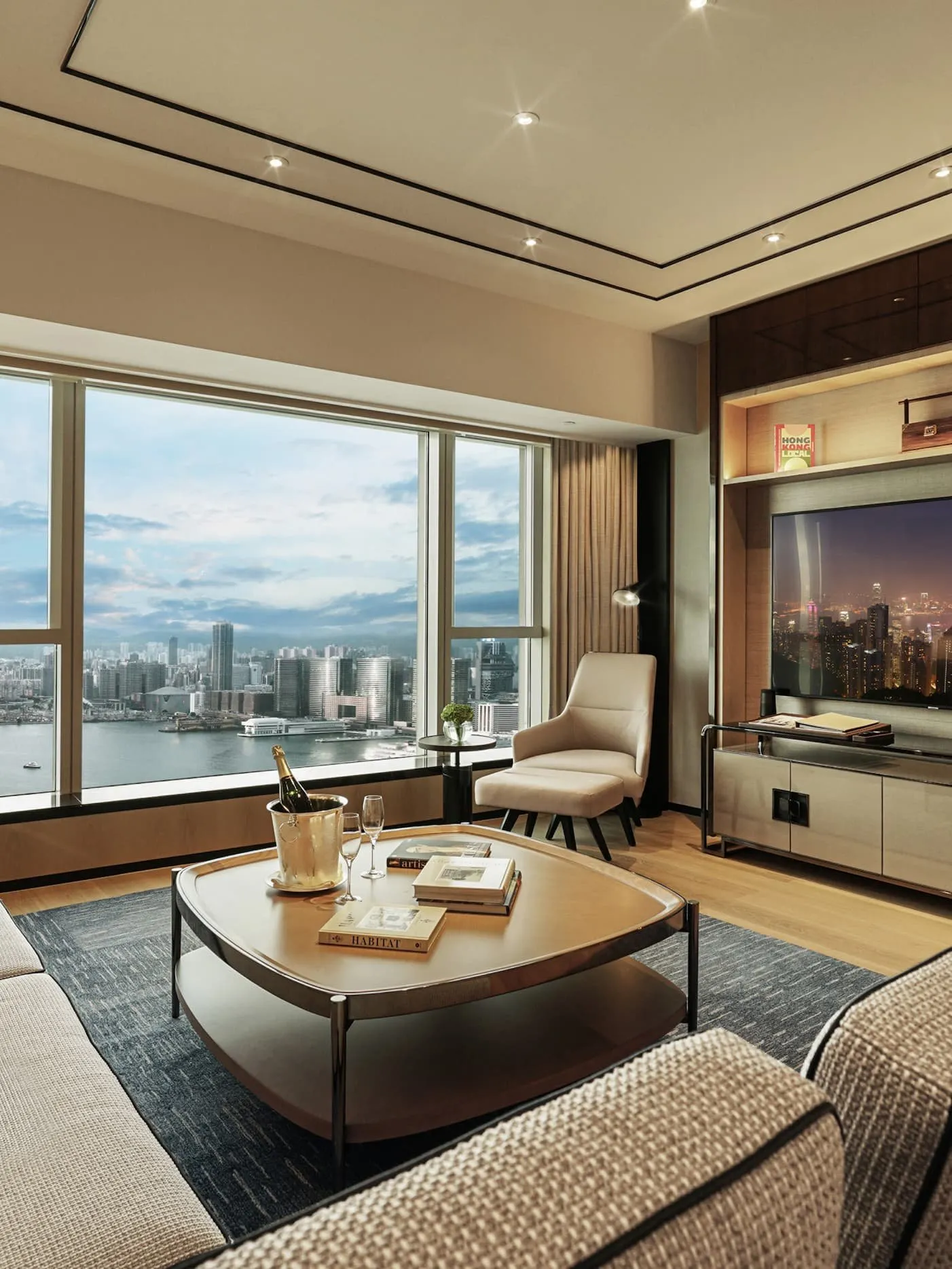 Premier Harbour-View Suite