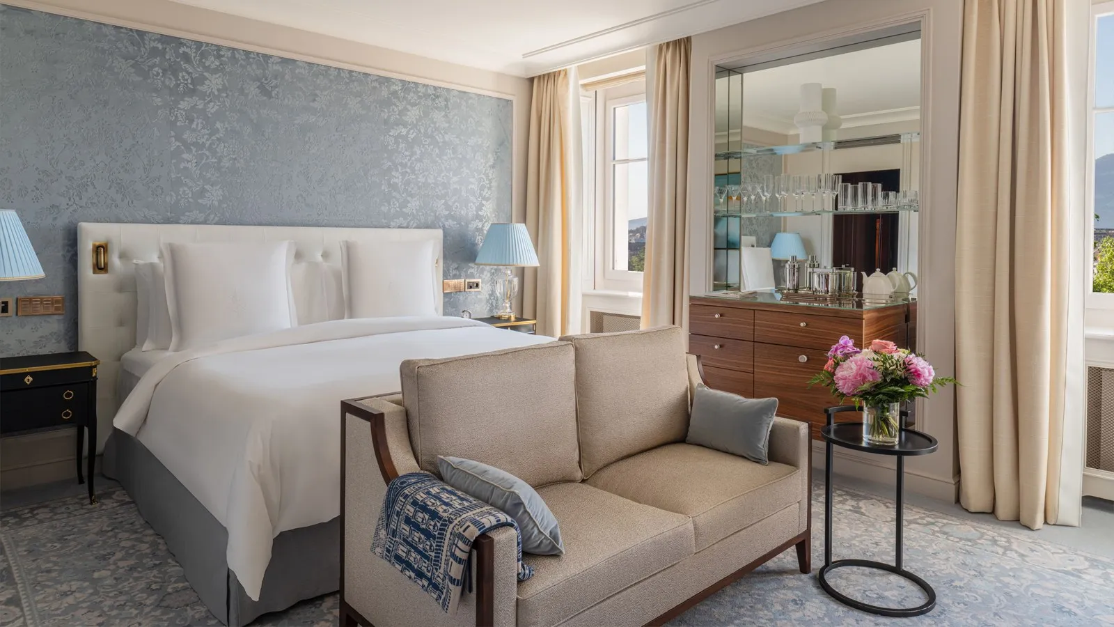 Four Seasons Room