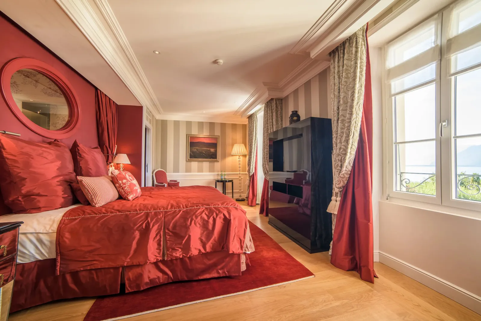 La camera rossa della Suite Léman