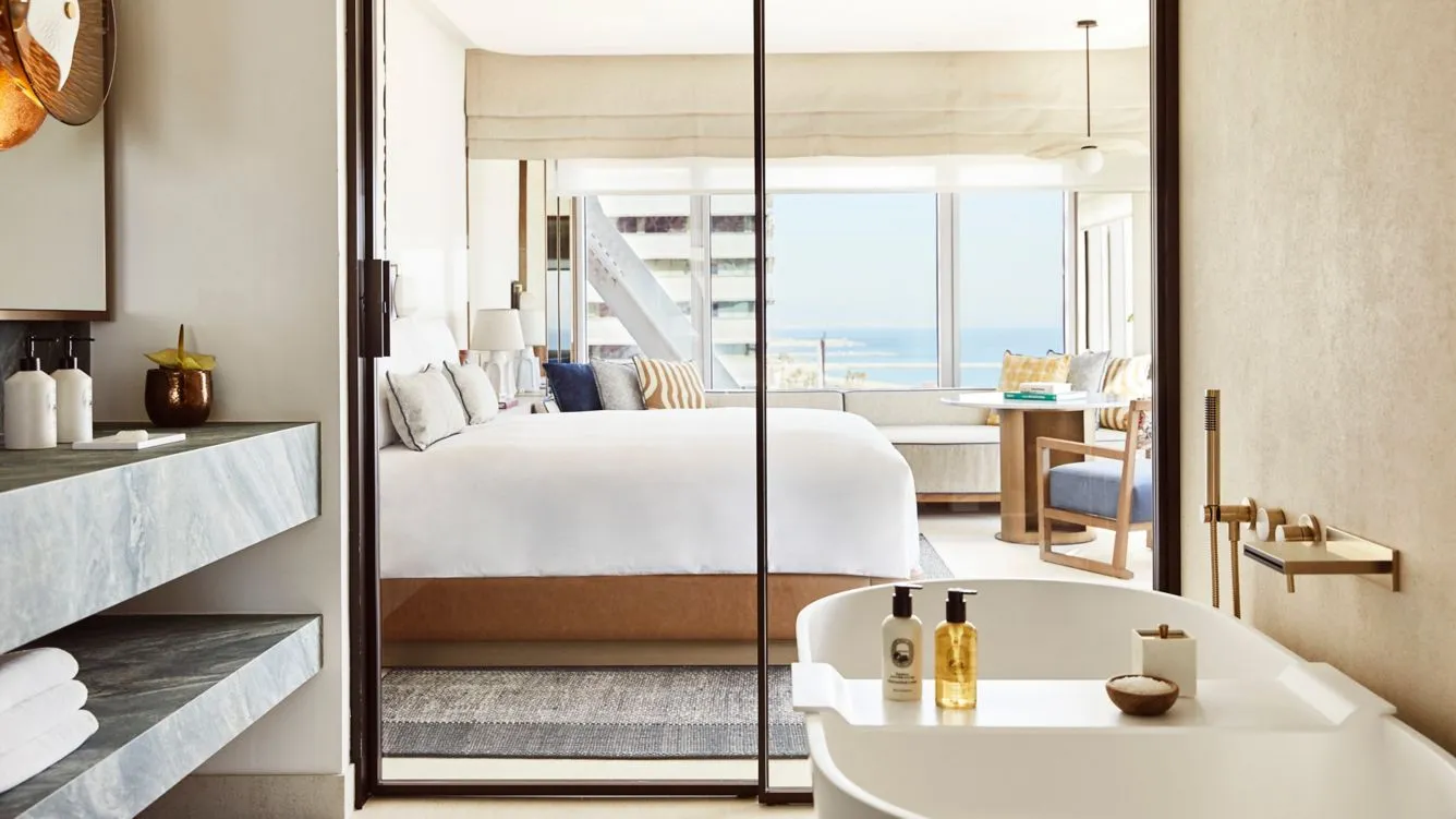 Panorama — king, lateral sea view · Hotel Arts Barcelona