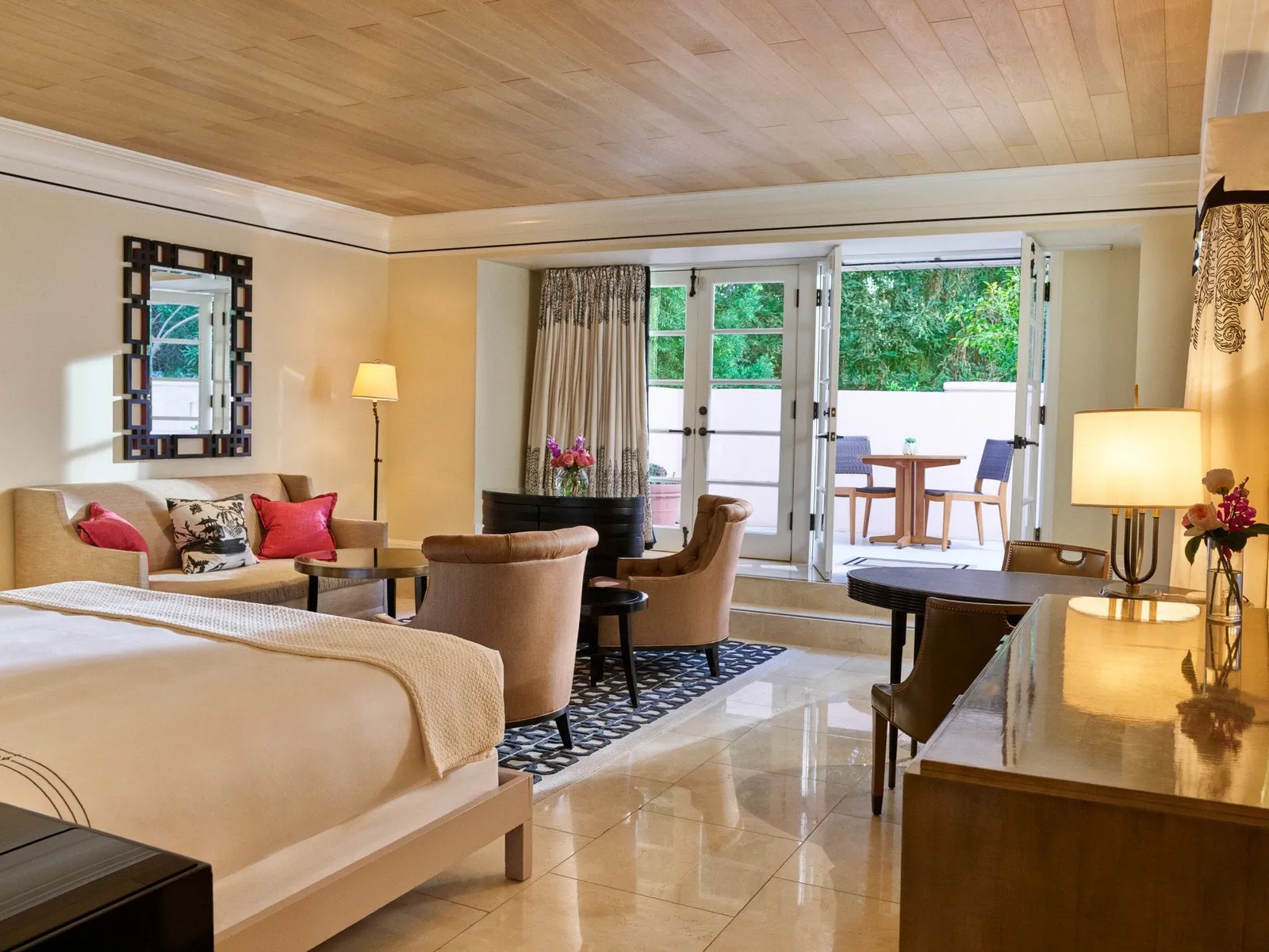 The Junior Pool Suite at Hotel Bel-Air, as the official site shows it