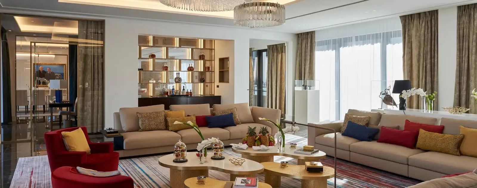 The living room in the Diamond Suite Prince Rainier III
