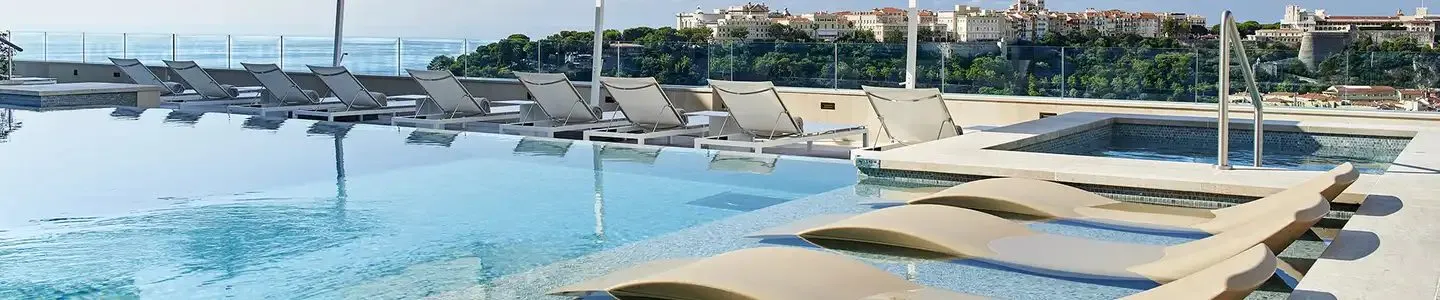 The outdoor pool at the Wellness Sky Club