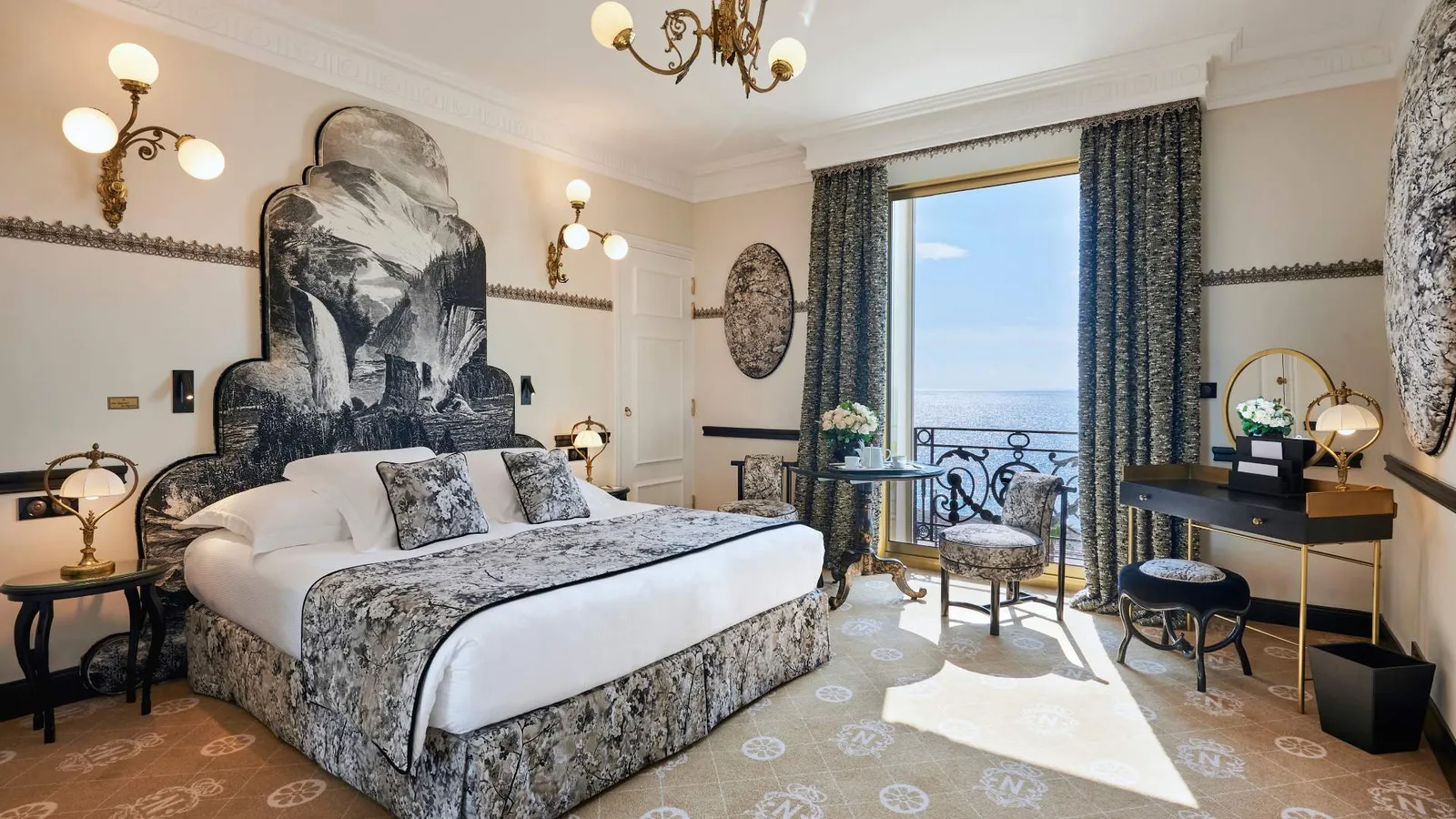 Interno della categoria Deluxe Sea View Room