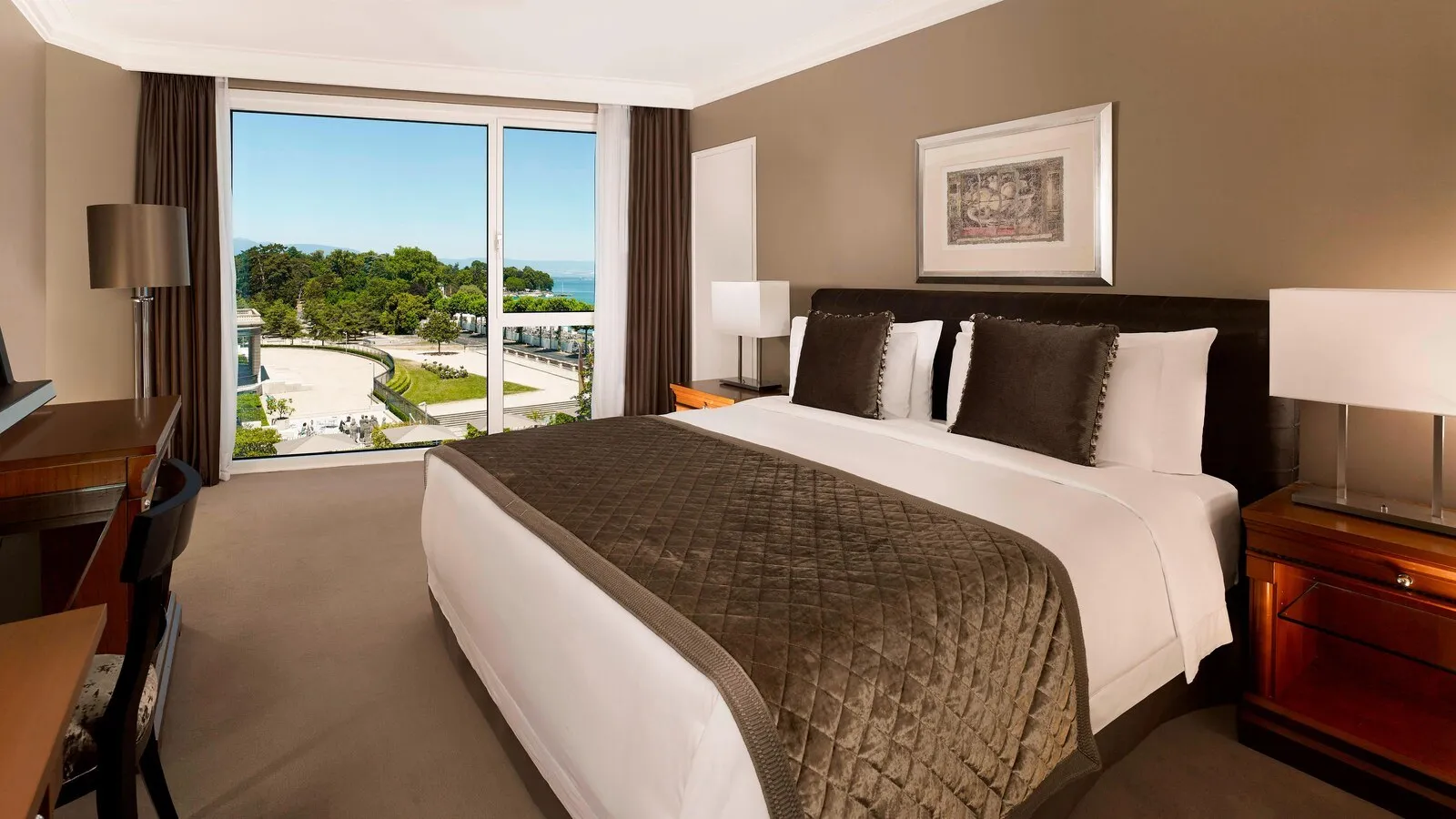Corner Junior Suite — President Wilson