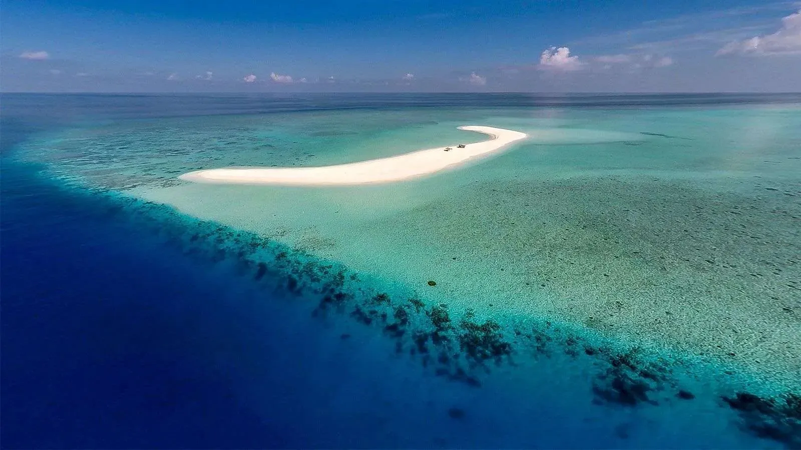 Dream Island, Hurawalhi’s sandbank, from the air