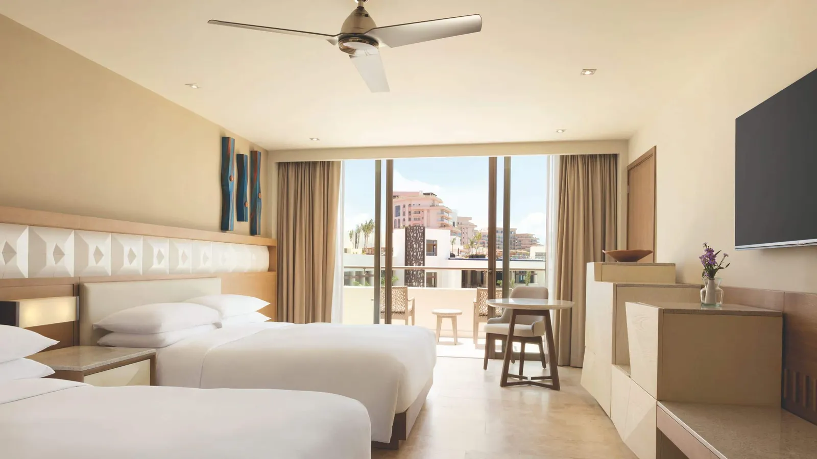 2 beds in the Resort View Double