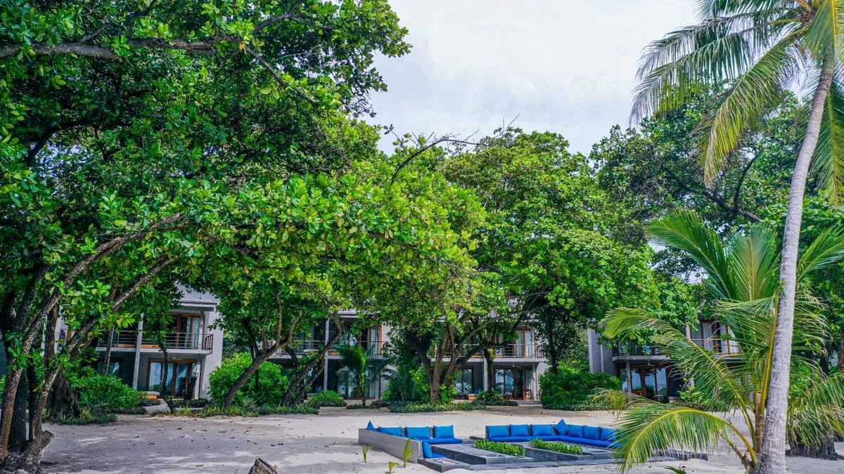 Buildings and gardens in the 32 Bedroom Island Reserve gallery.