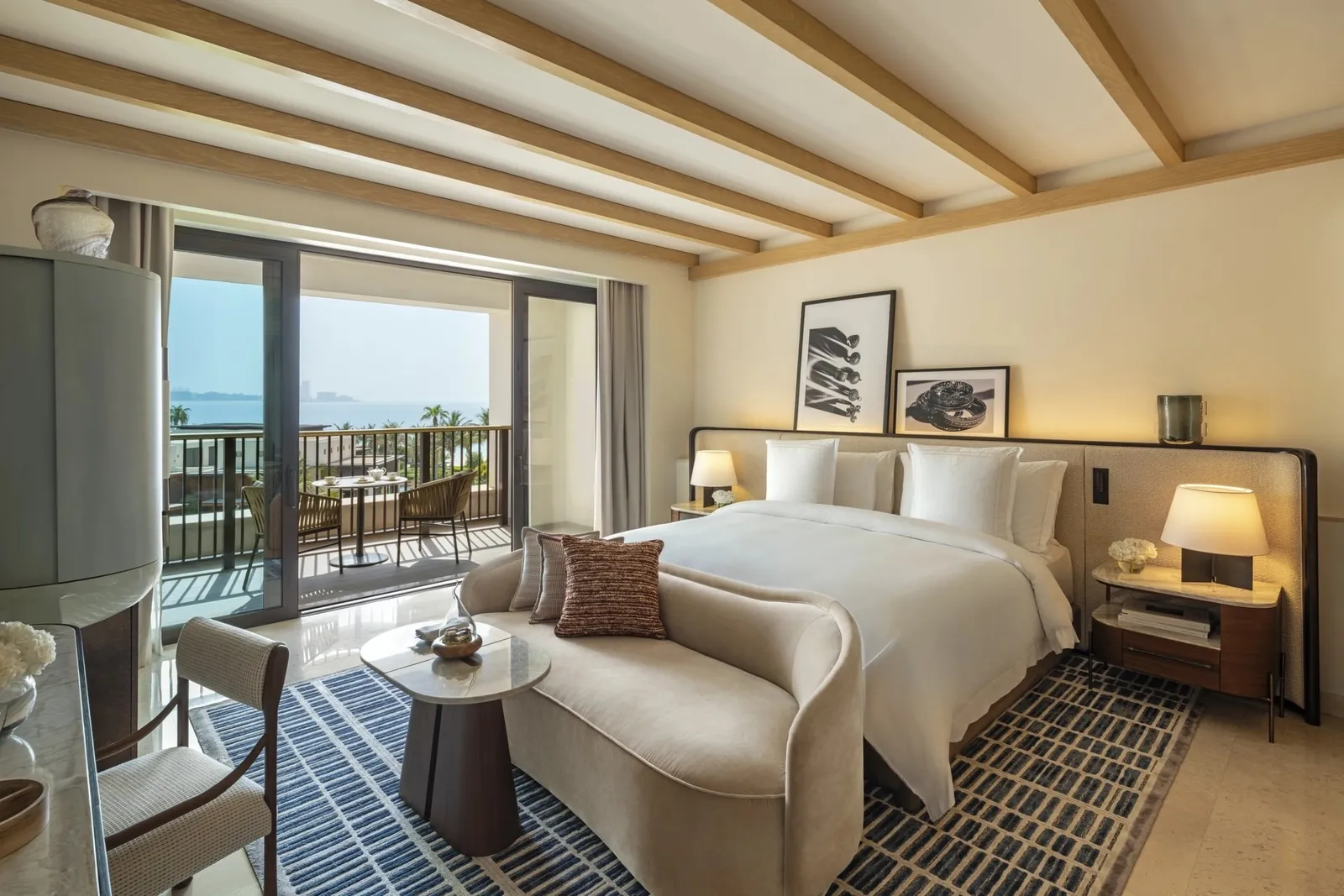 Deluxe Ocean Room