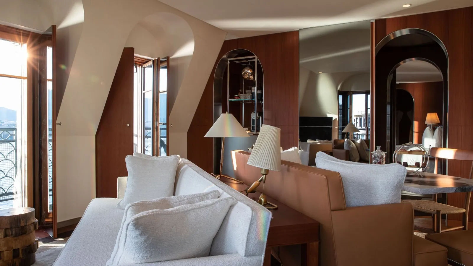 Lake View Suite