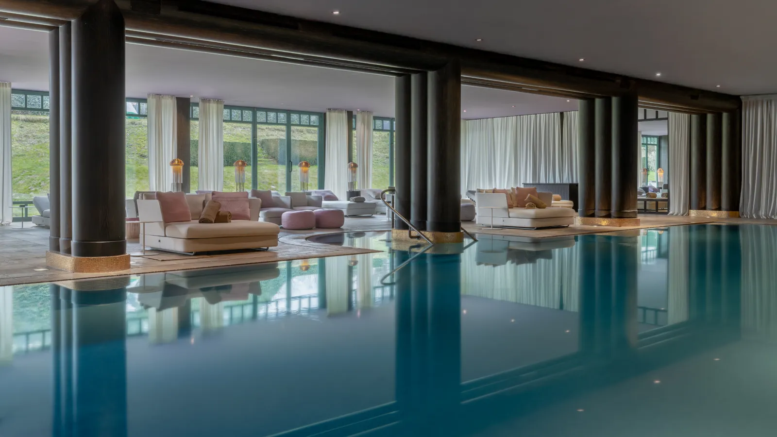 Spa Nescens indoor pool