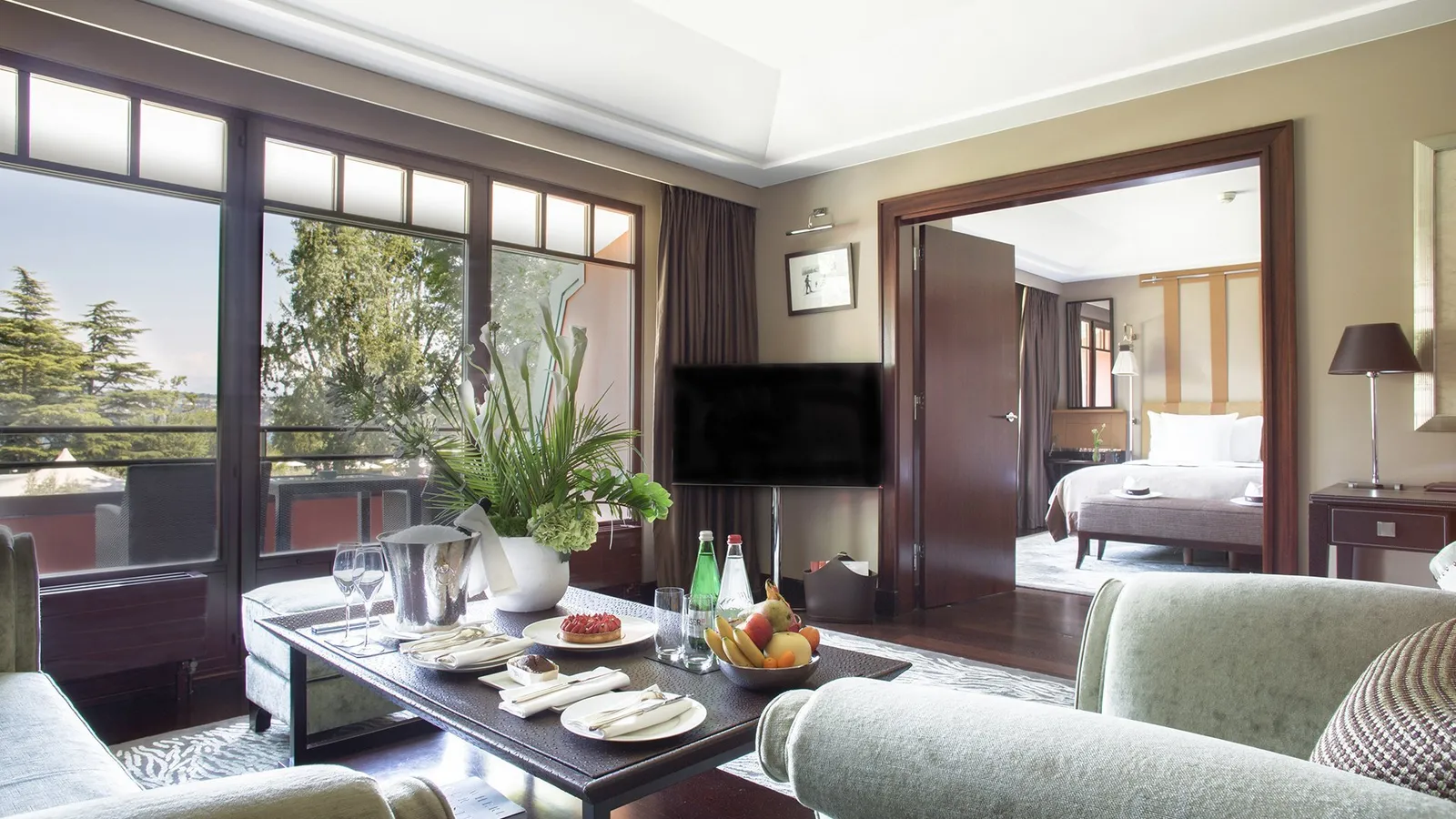 Lake Suite