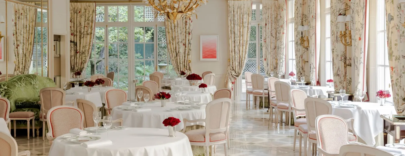 The dining room at Epicure, Le Bristol Paris