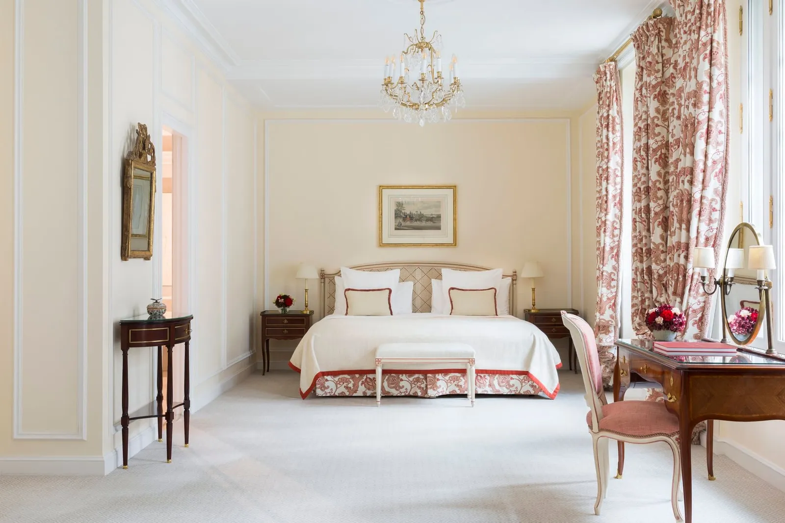 The interior of Prestige Elysée Suite · Le Bristol Paris