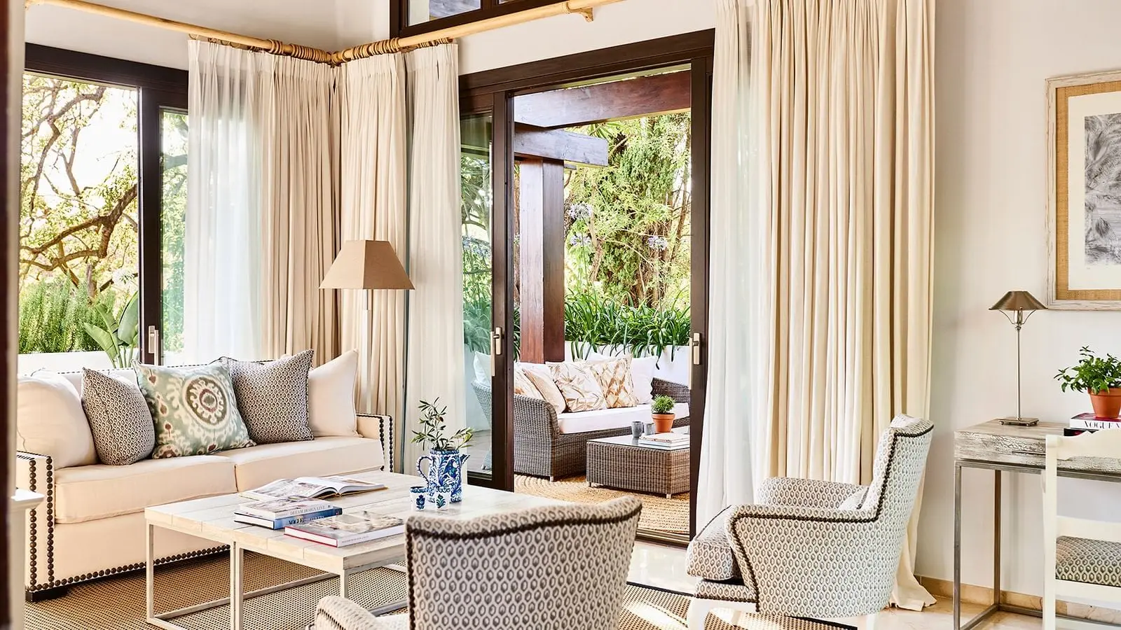 La Concha Suite sitting room and covered terrace