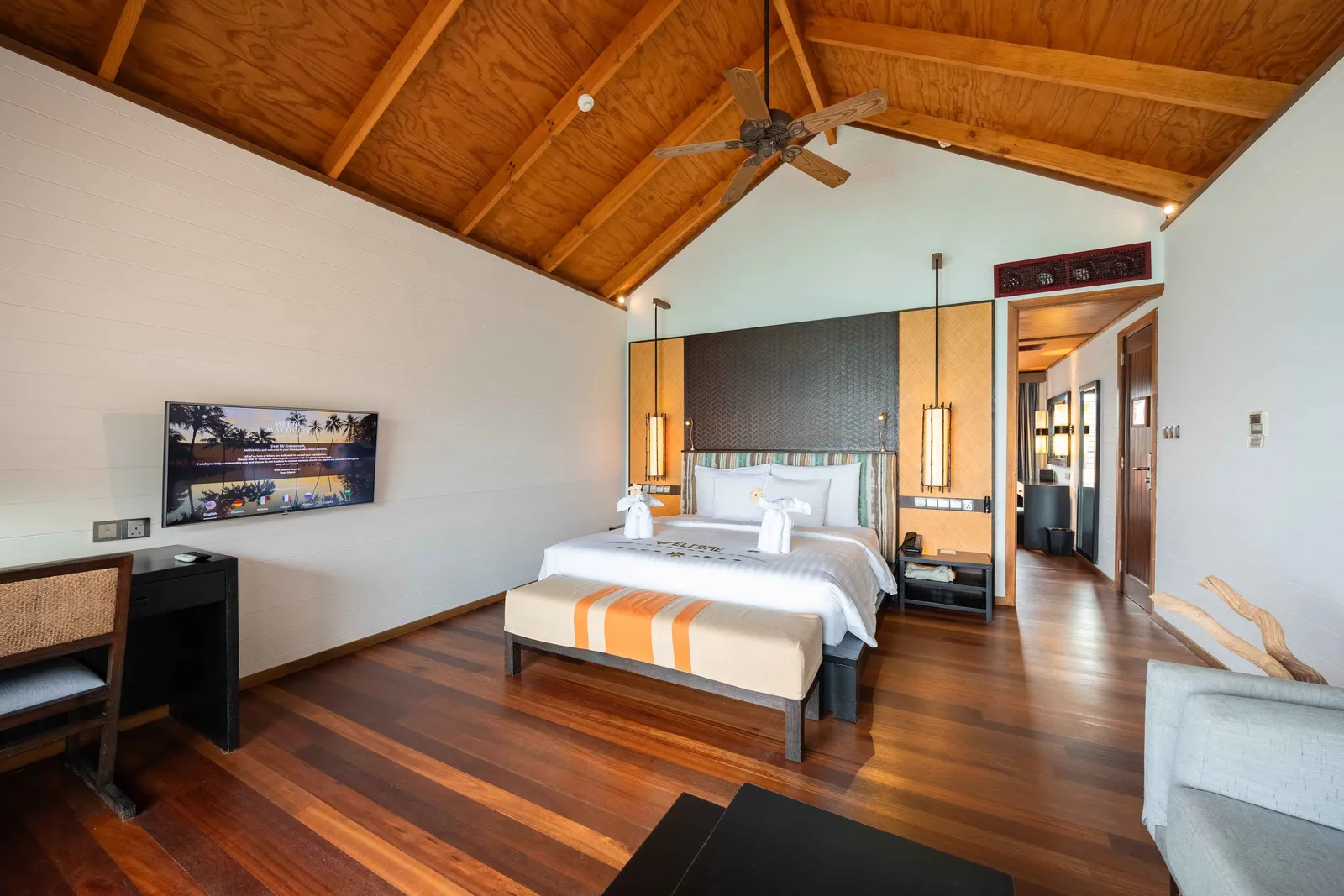 Jacuzzi Water Villas at Meeru
