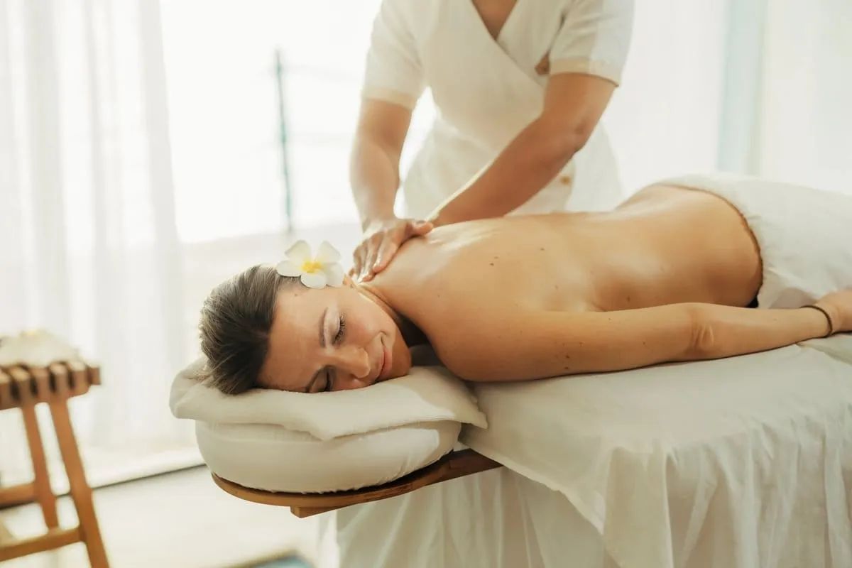 A massage with a therapist at the spa.