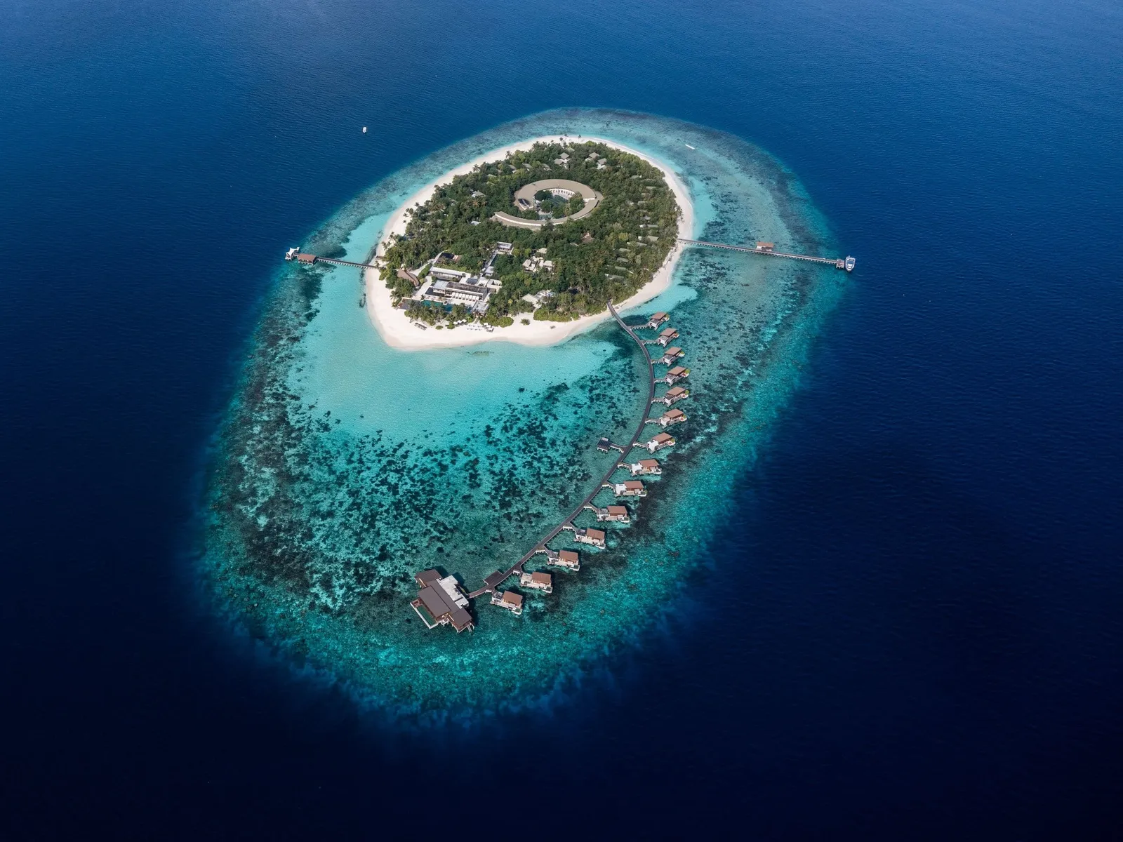 The reef edge surrounding Hadahaa