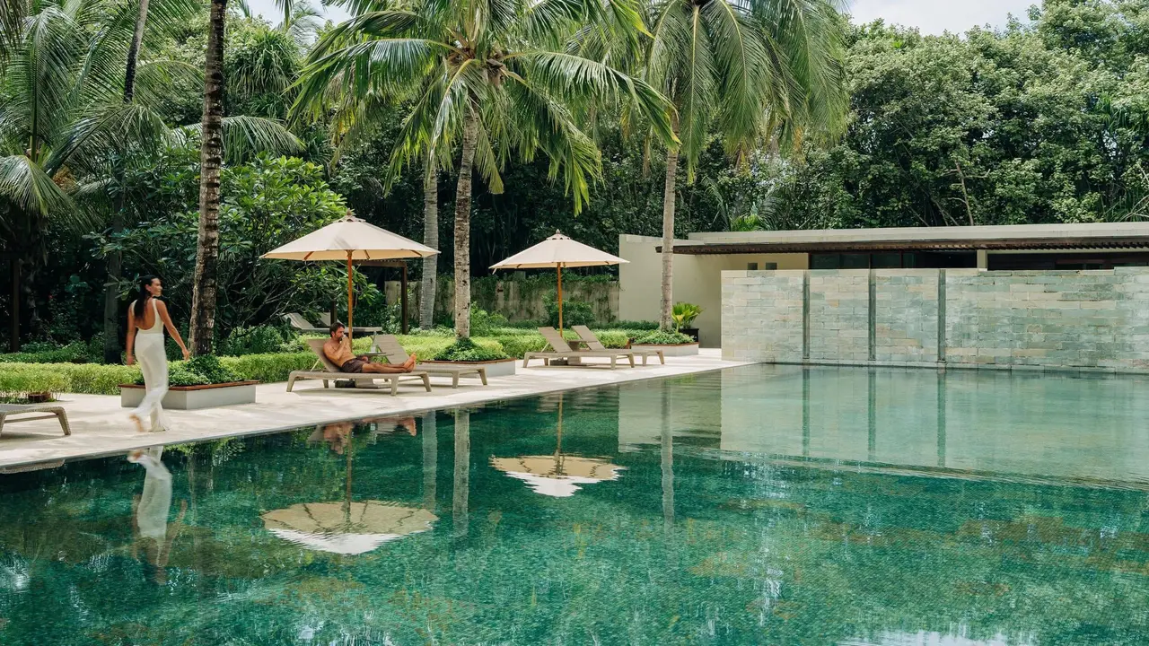 Vidhun Spa pool among greenery