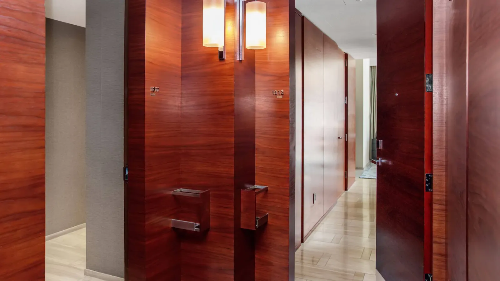 Open doors in the entrance to connecting accommodation