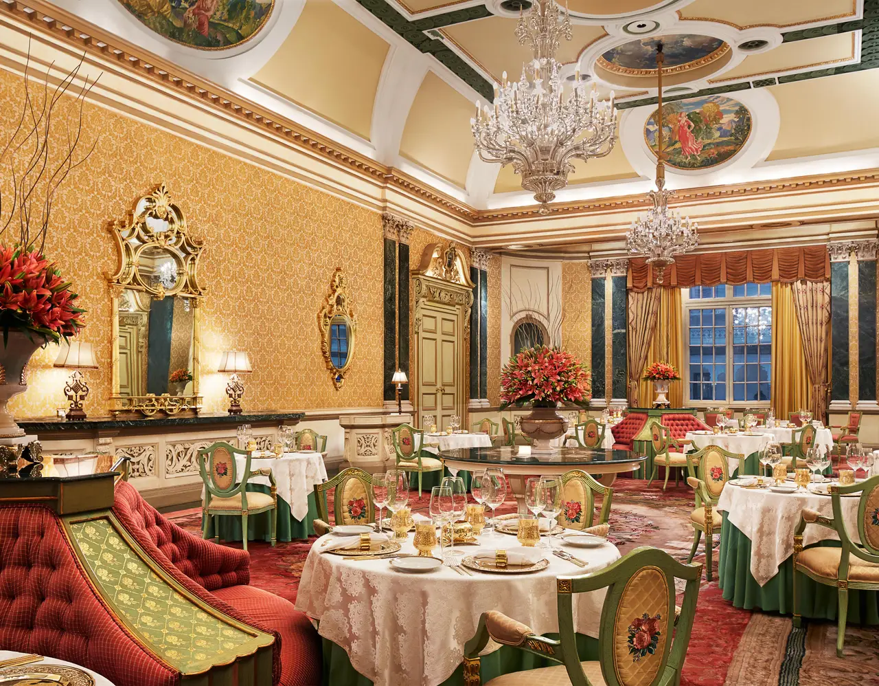 Suvarna Mahal, with gilded mirrors, chandeliers and a frescoed ceiling
