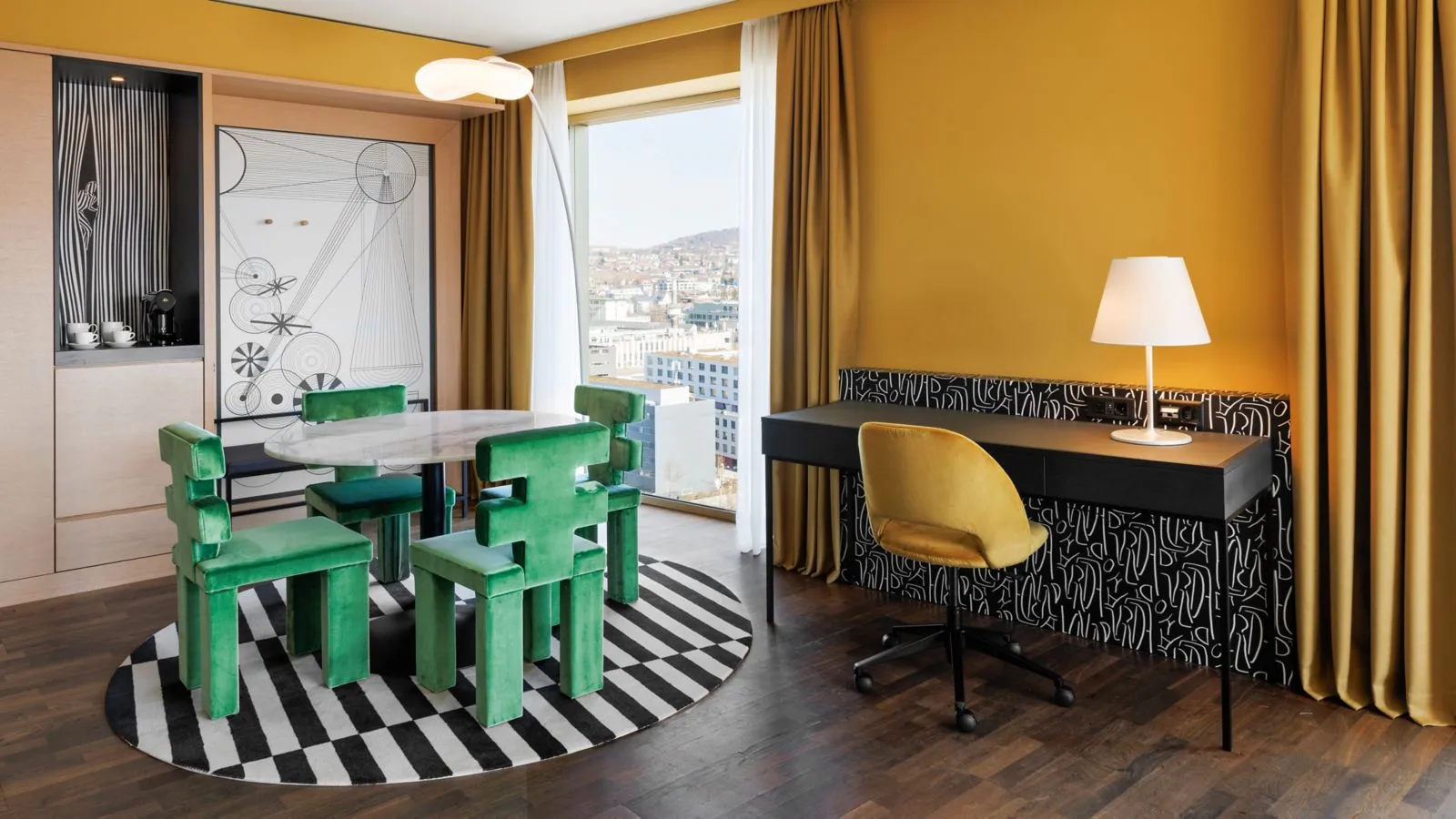 Renaissance Suite, Club lounge access, 1 Bedroom Executive Suite, 1 King, Sofa bed