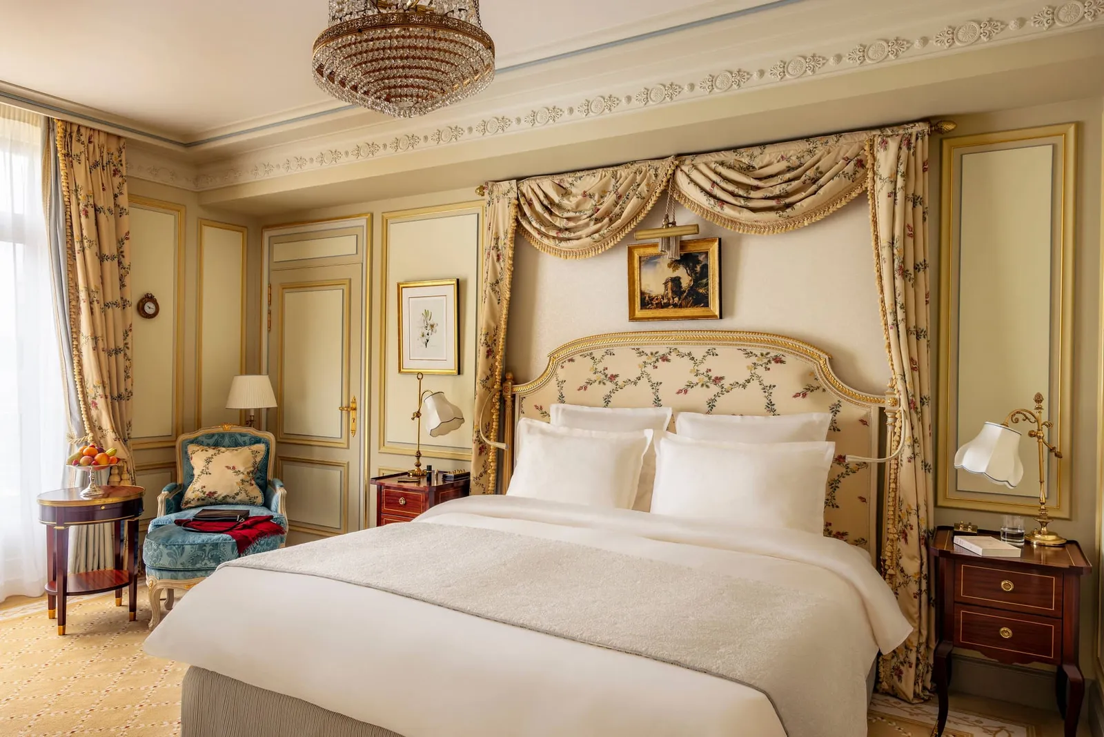 The interior of the Executive Room · Ritz Paris