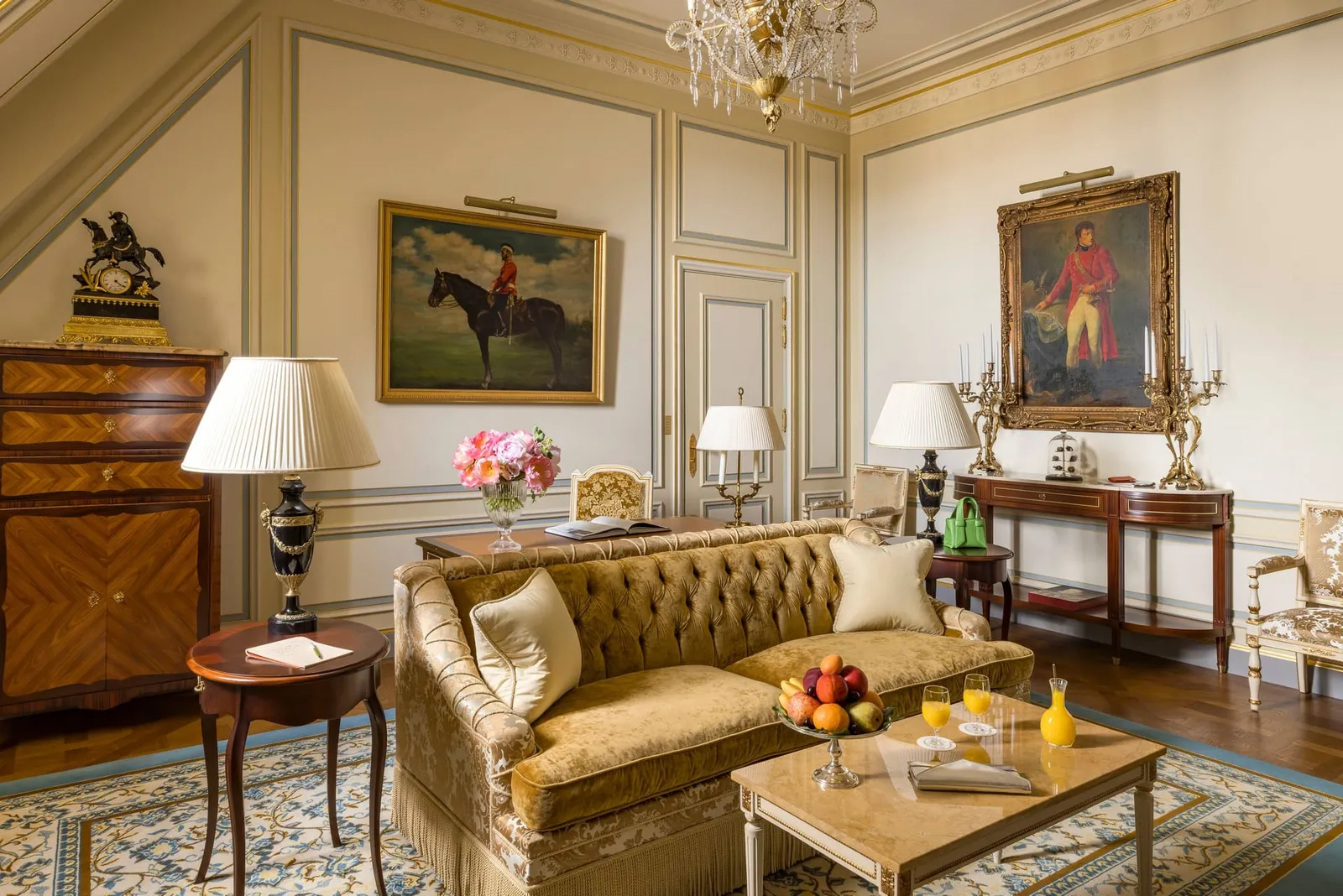 The interior of the Suite Prince de Galles · Ritz Paris