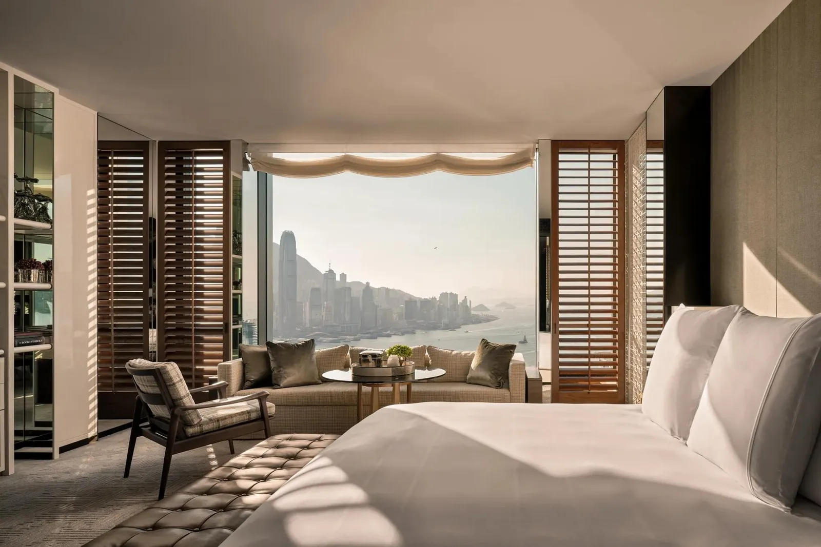 Deluxe Harbour Suite